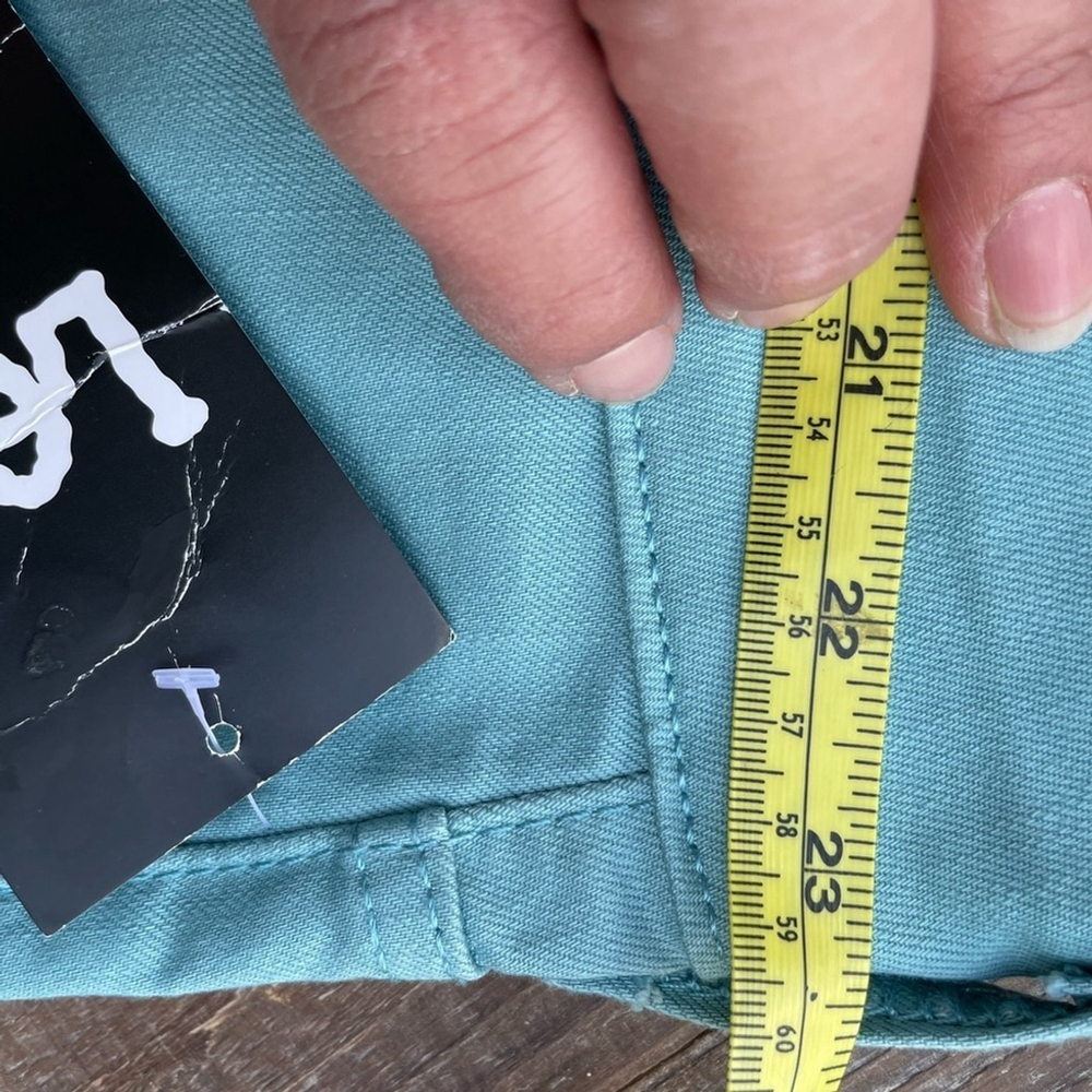 šLee women's Blue Shorts - Picture 6 of 6